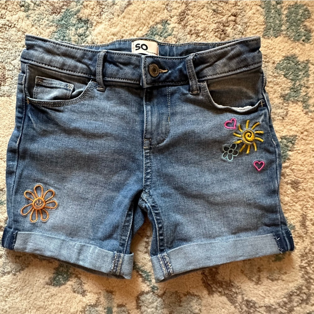 🌟3/$20🌟 SO embroidered summer shorts size 8